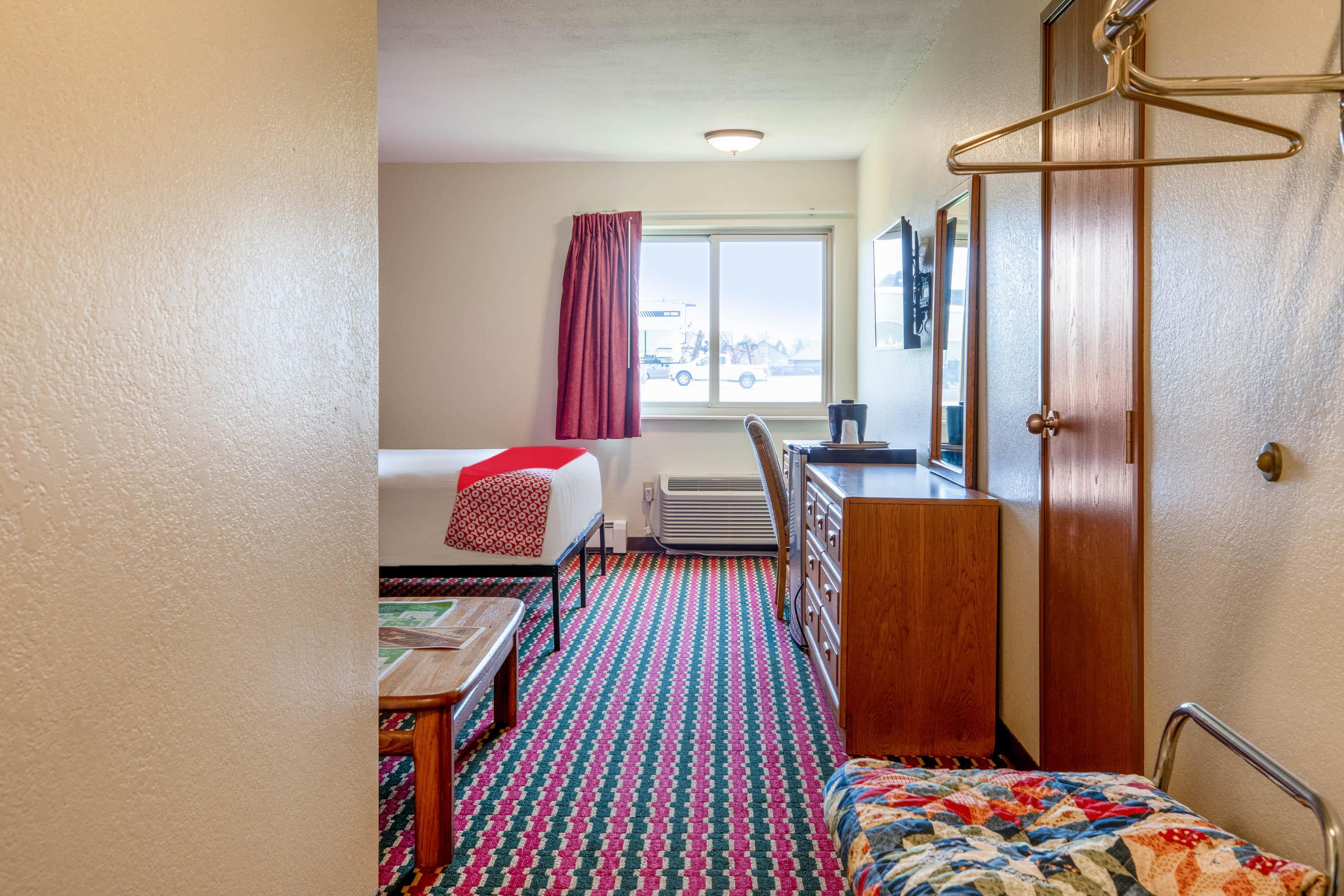 Oyo Hotel Chesaning Route 52 & Hwy 57 Εξωτερικό φωτογραφία