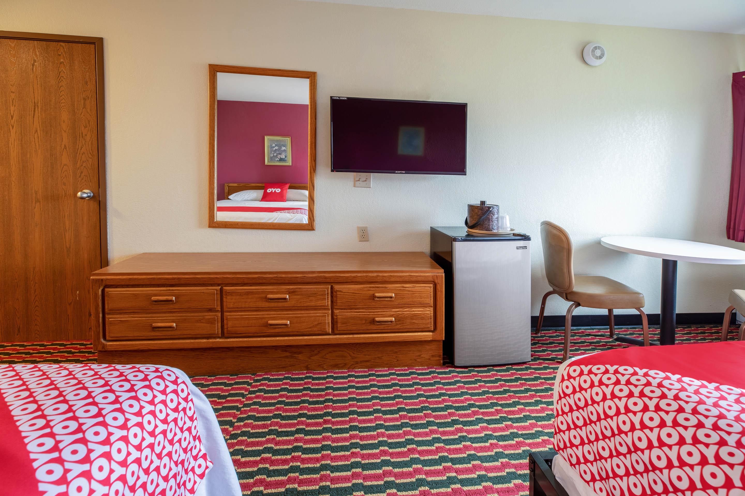 Oyo Hotel Chesaning Route 52 & Hwy 57 Εξωτερικό φωτογραφία
