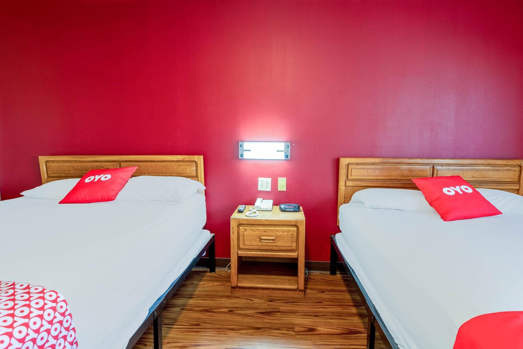 Oyo Hotel Chesaning Route 52 & Hwy 57 Εξωτερικό φωτογραφία