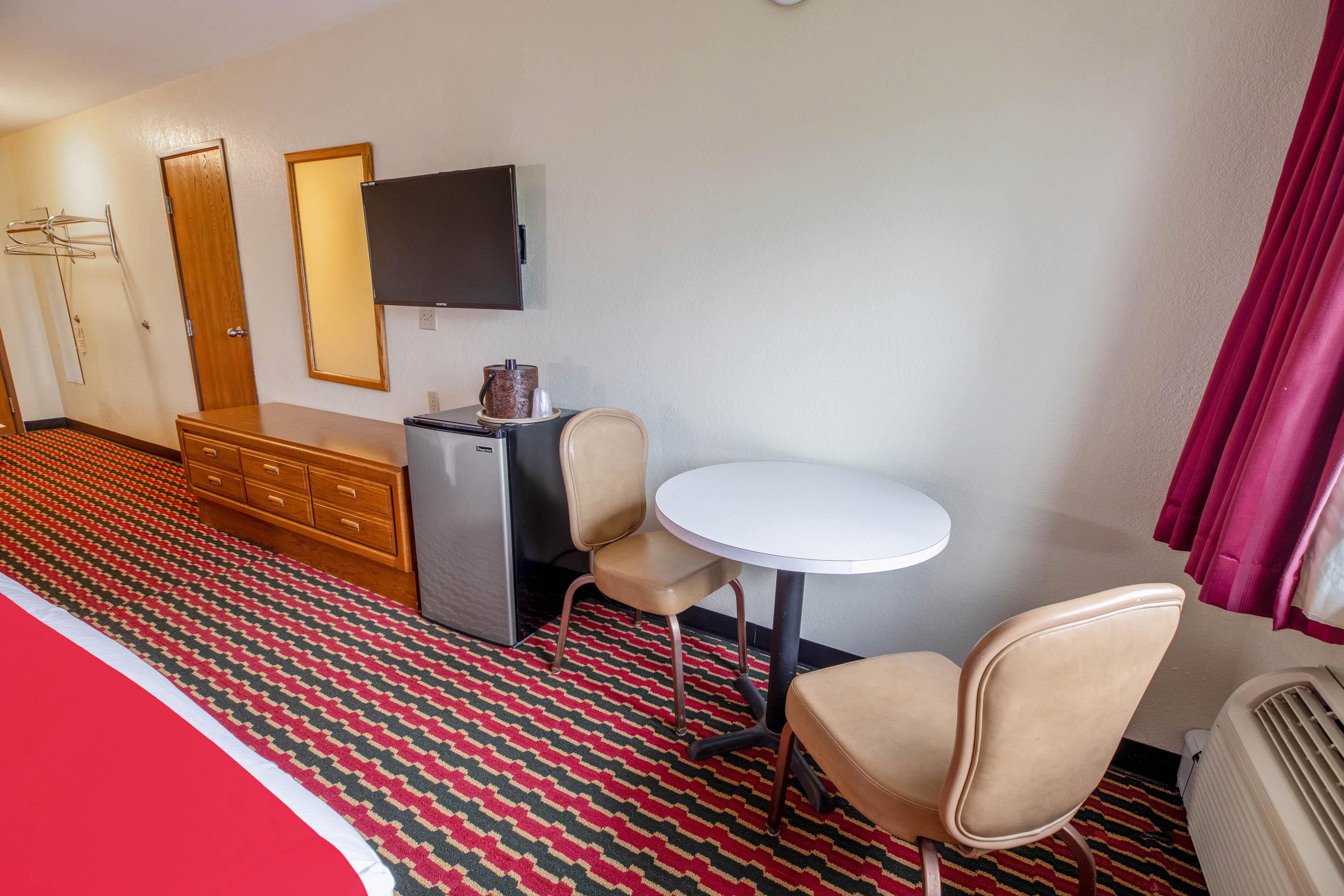 Oyo Hotel Chesaning Route 52 & Hwy 57 Εξωτερικό φωτογραφία