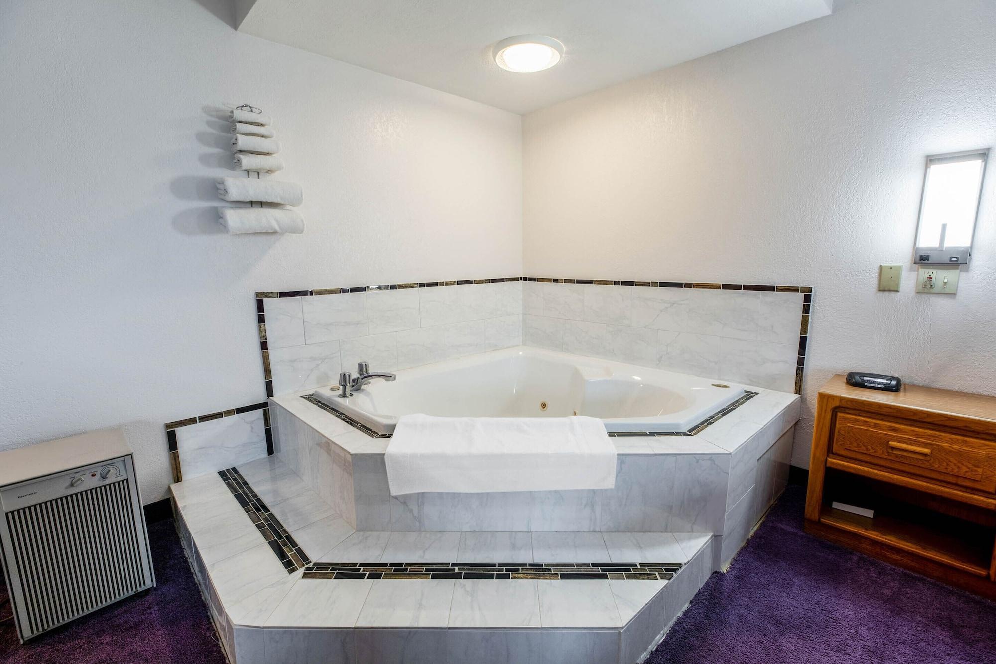 Oyo Hotel Chesaning Route 52 & Hwy 57 Εξωτερικό φωτογραφία