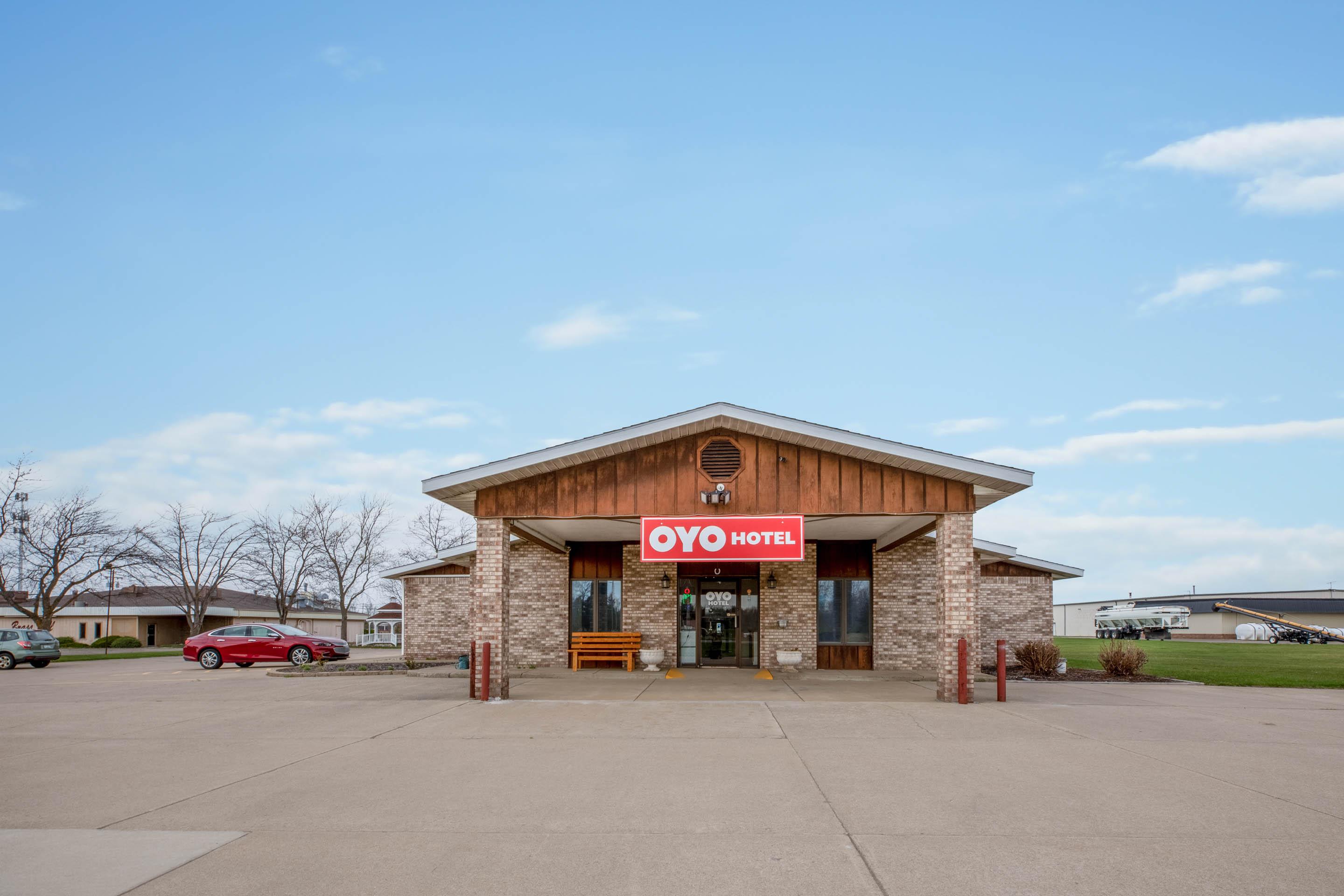 Oyo Hotel Chesaning Route 52 & Hwy 57 Εξωτερικό φωτογραφία