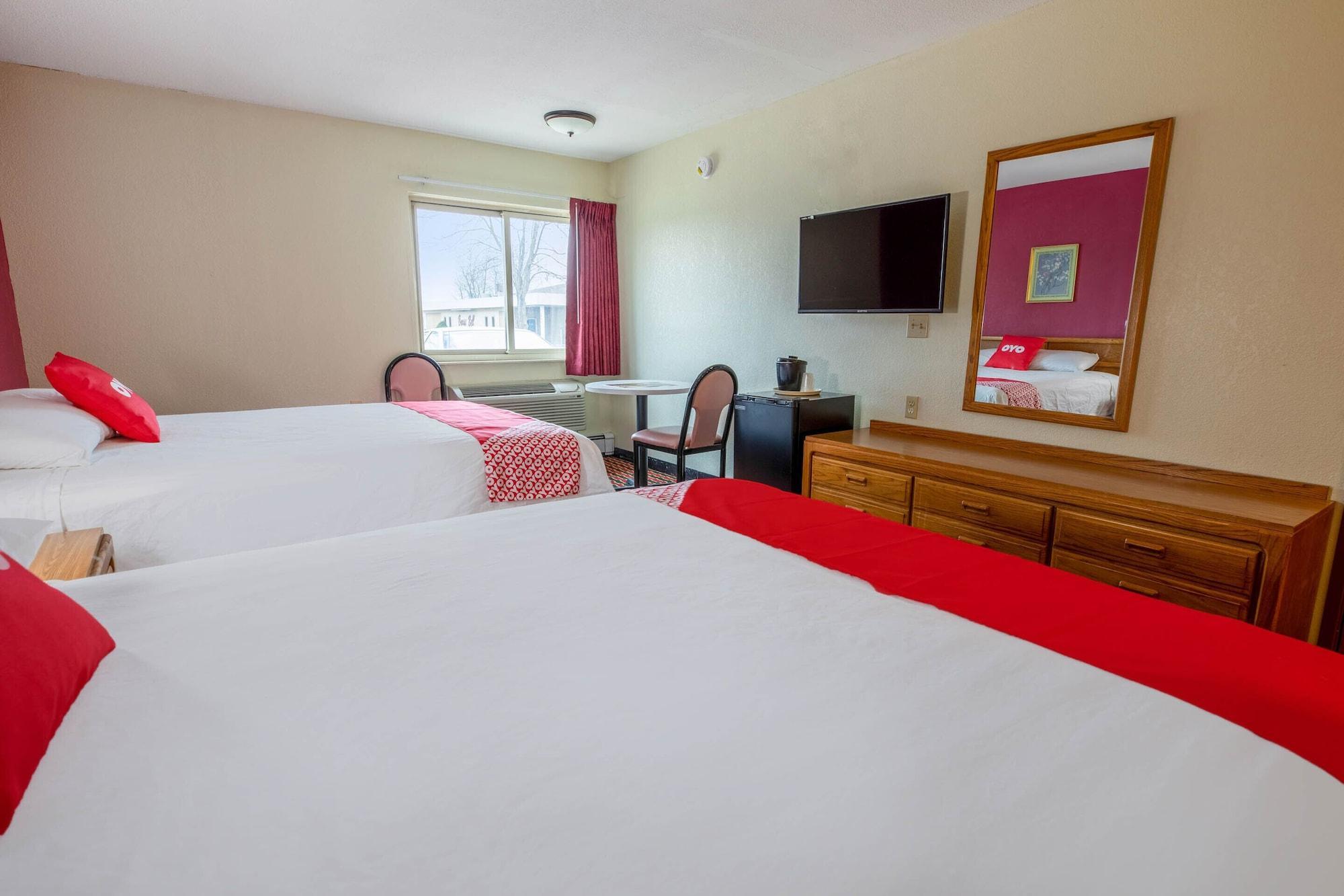 Oyo Hotel Chesaning Route 52 & Hwy 57 Εξωτερικό φωτογραφία