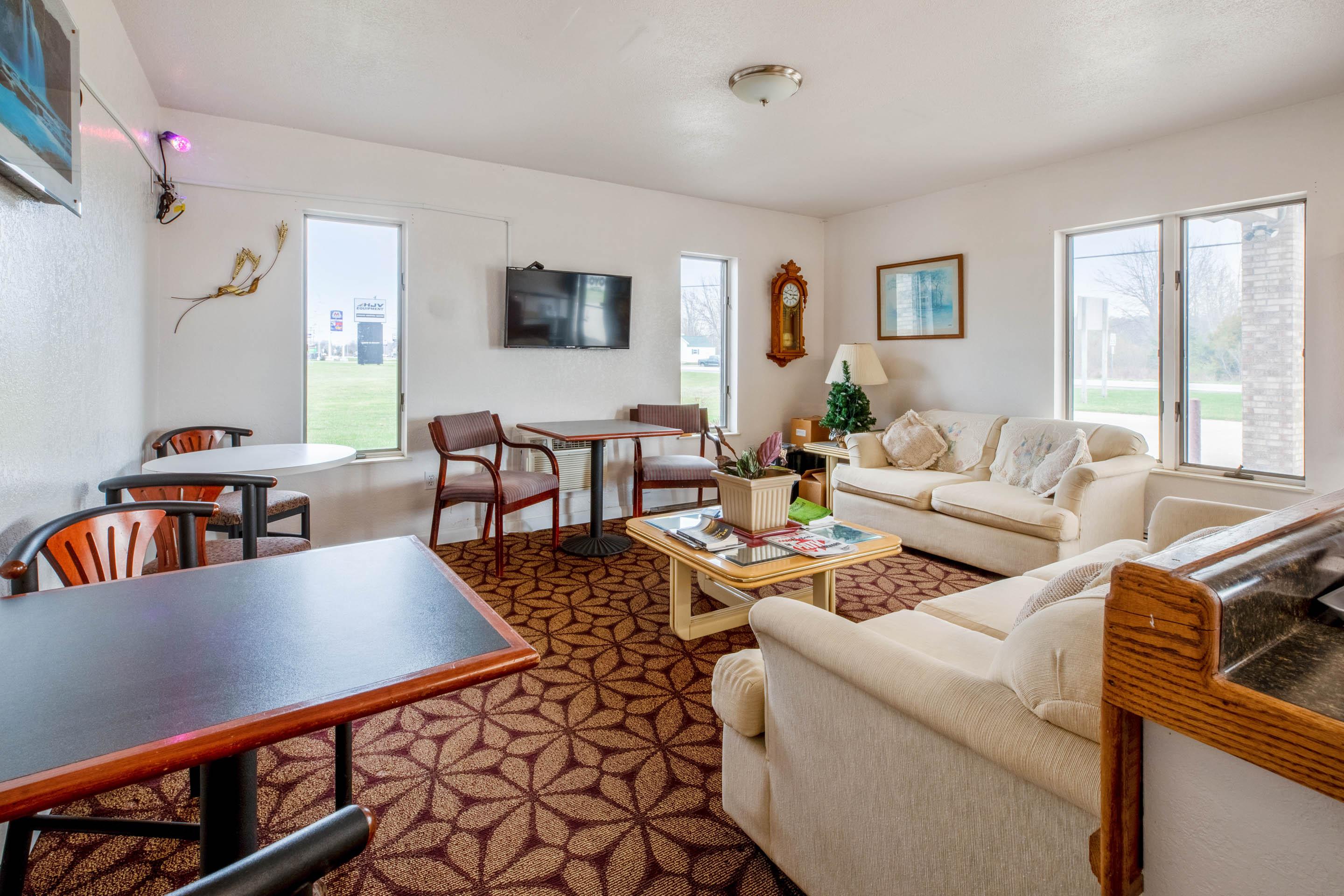 Oyo Hotel Chesaning Route 52 & Hwy 57 Εξωτερικό φωτογραφία